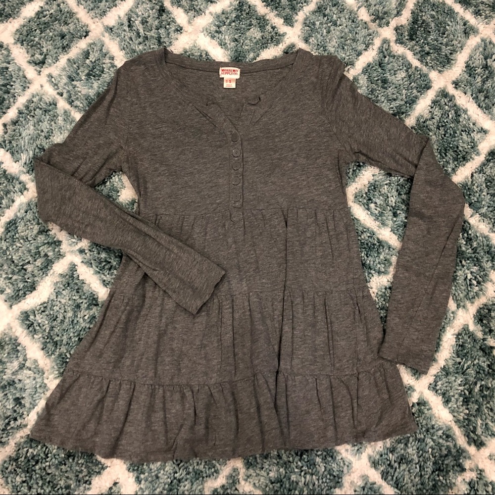 Long sleeve ruffled top